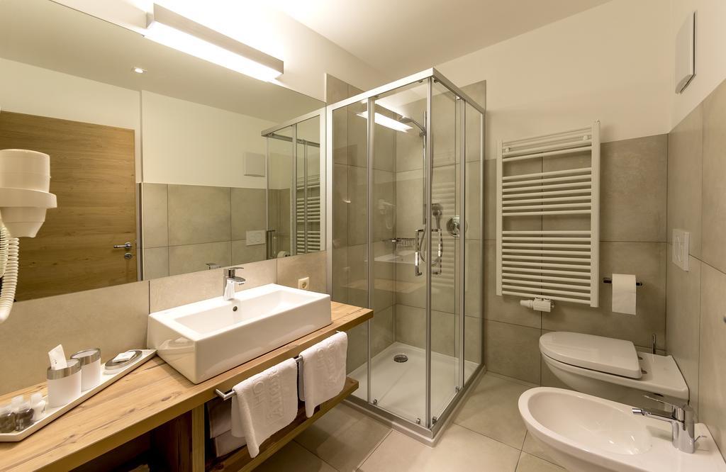 Hotel Anewandter Brunico Chambre photo